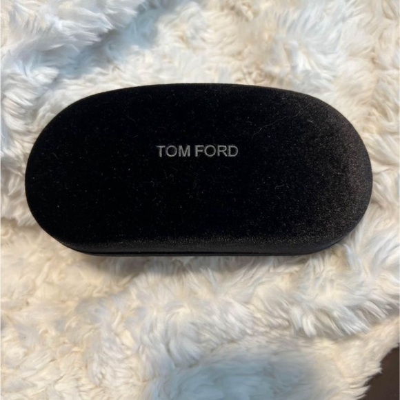 Tom Ford Clear Blue Gradient Authentic
Sunglasses - Picture 9 of 9